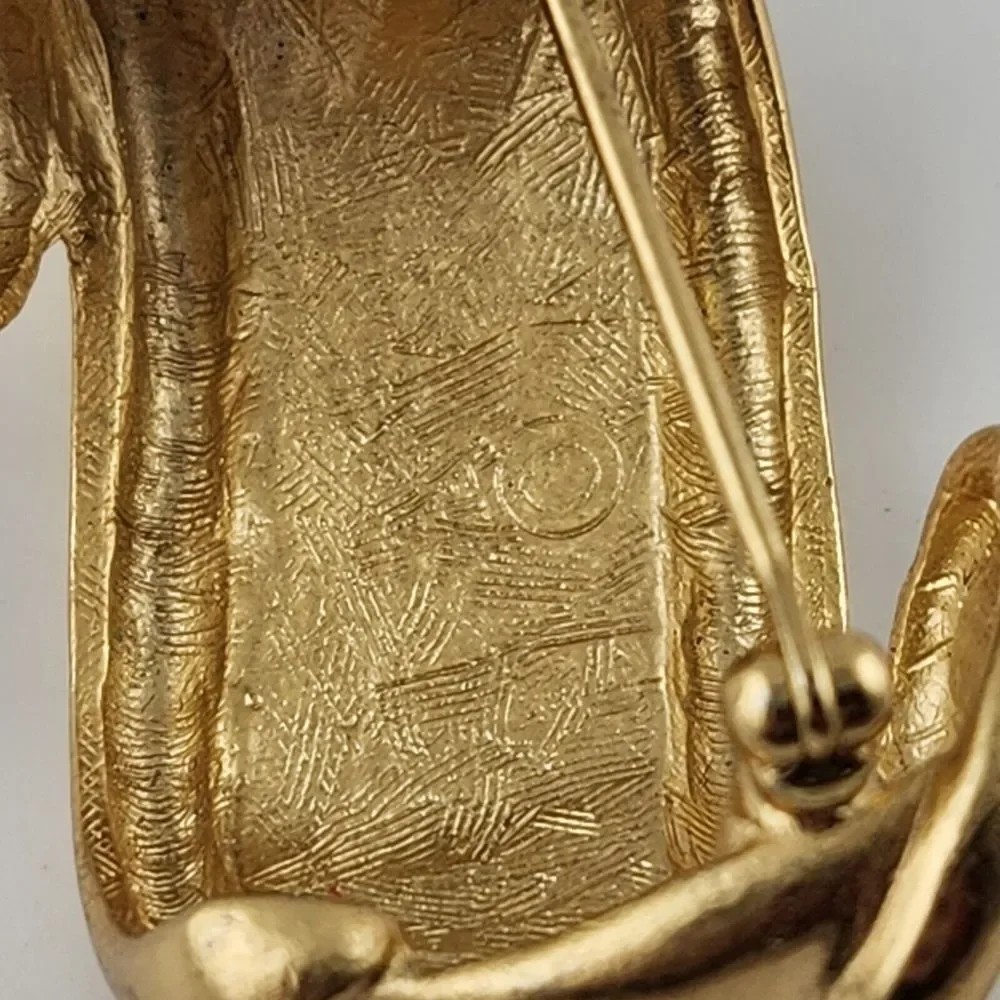 Vintage Avon Matte Gold Banner Brooch‎